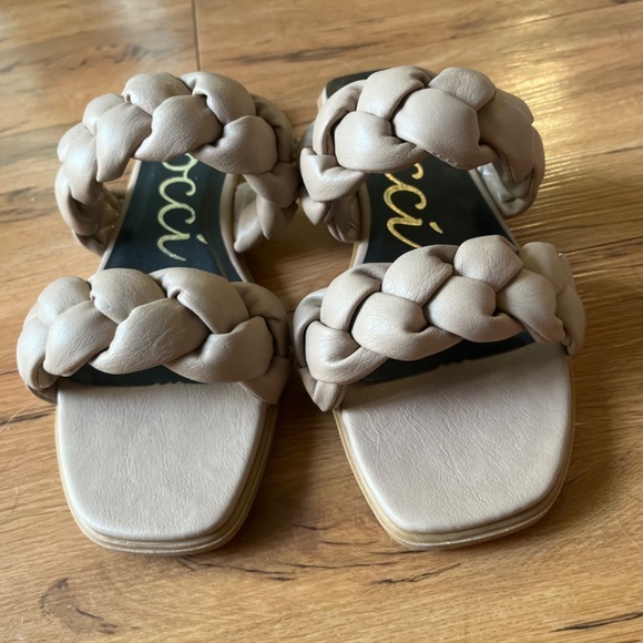 Marilyn Sandals - Picture 2 of 5